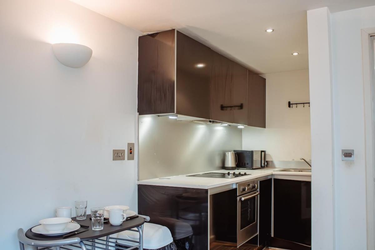 Modern 1-bedroom Flat In Centre *