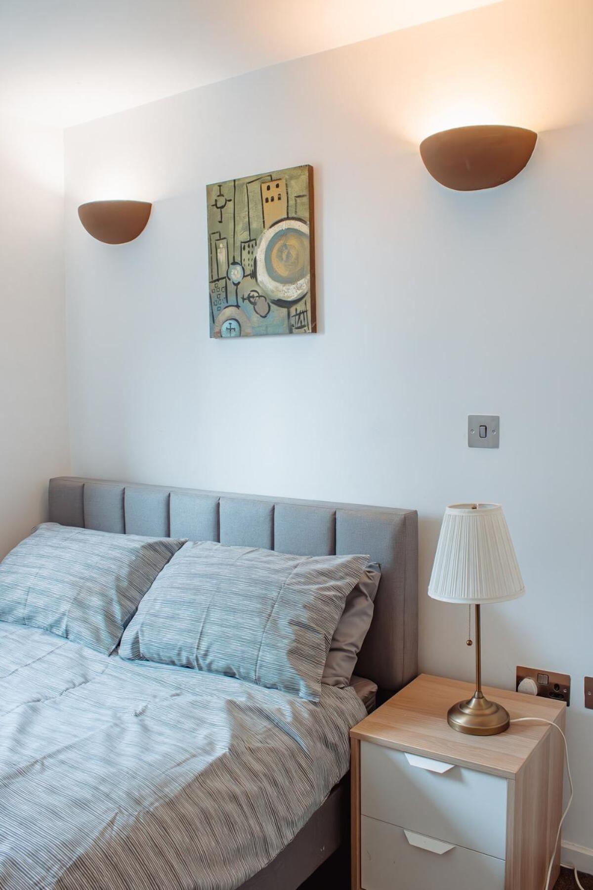 Modern 1-bedroom Flat In Centre Apartment *